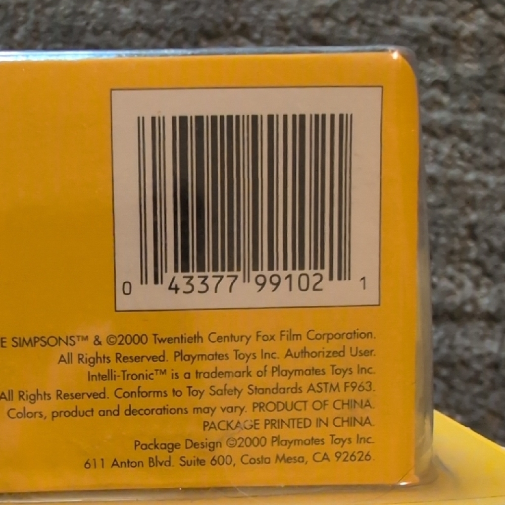 The Simpsons Bart Simpson Interactive Figure - Yellow and Red - Picture 3 of 4